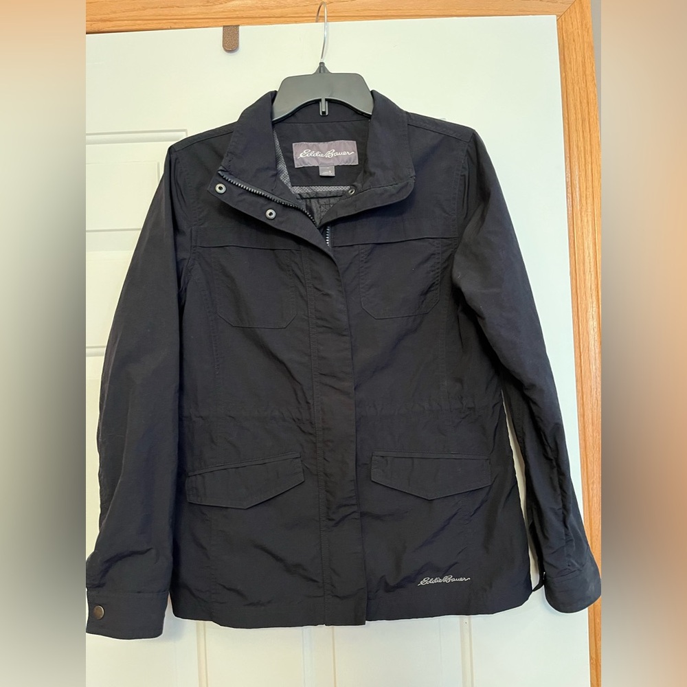 Women’s Eddie Bauer black utility active  hiking casual jacket. Size small